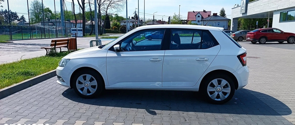 Skoda Fabia cena 19900 przebieg: 270000, rok produkcji 2015 z Radzymin małe 37